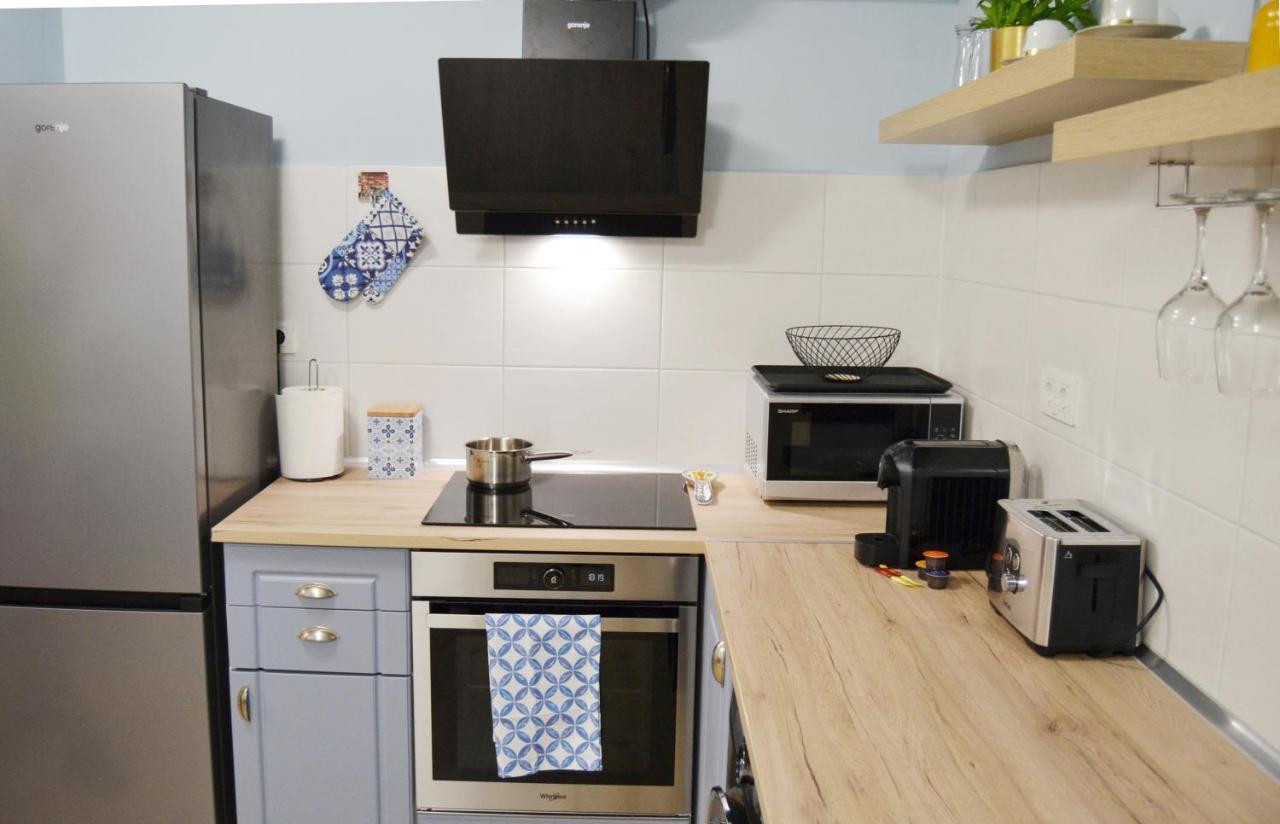 Sunshine - New & Quiet 1Br Apt, Business Area, Close To Airport, Highway A3, Subway Букурещ Екстериор снимка