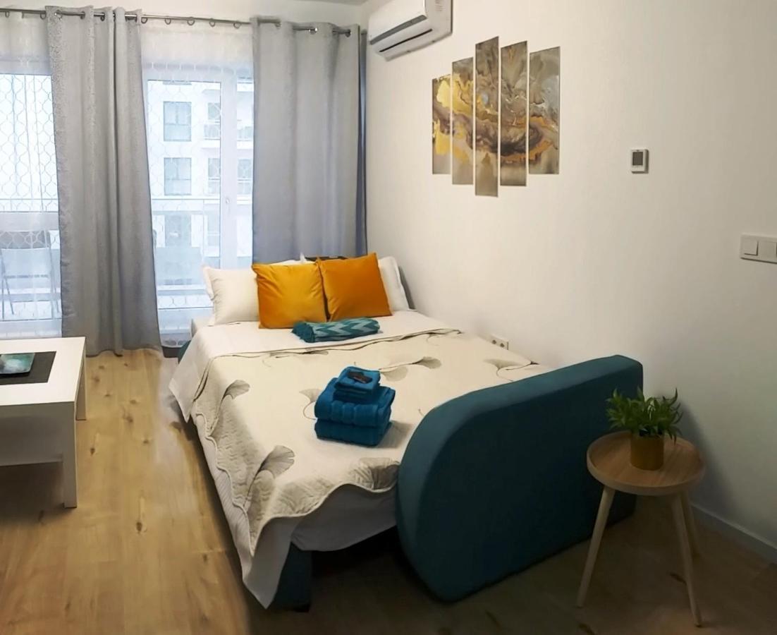 Sunshine - New & Quiet 1Br Apt, Business Area, Close To Airport, Highway A3, Subway Букурещ Екстериор снимка