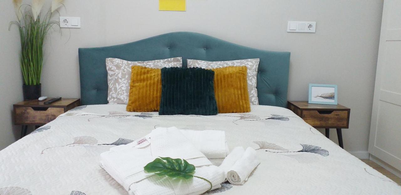 Sunshine - New & Quiet 1Br Apt, Business Area, Close To Airport, Highway A3, Subway Букурещ Екстериор снимка
